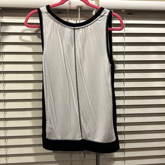 Liz Claiborne tank top - Picture 4 of 4